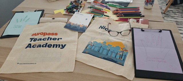 Szkolenie Erasmus+ dla nauczycieli w Nicei 2025 Enough Theory, Let's Play! Fun Games for Developing the Whole Child